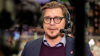 Björn Hellkvist intervjuas av TV